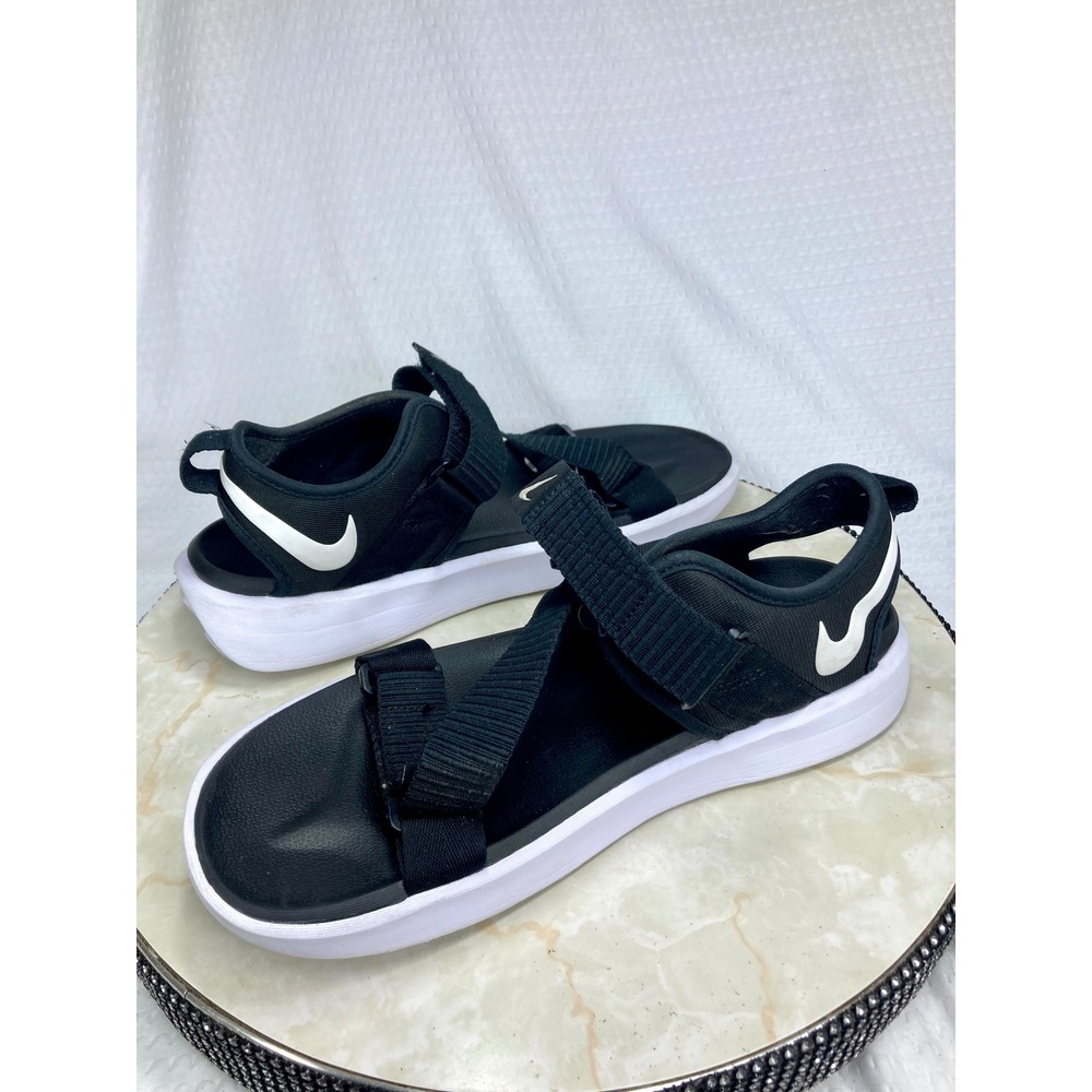 Nike Vista Strappy Sport Casual Sandals Women 10 Black White Adjustable Outdoor - Picture 13 of 14